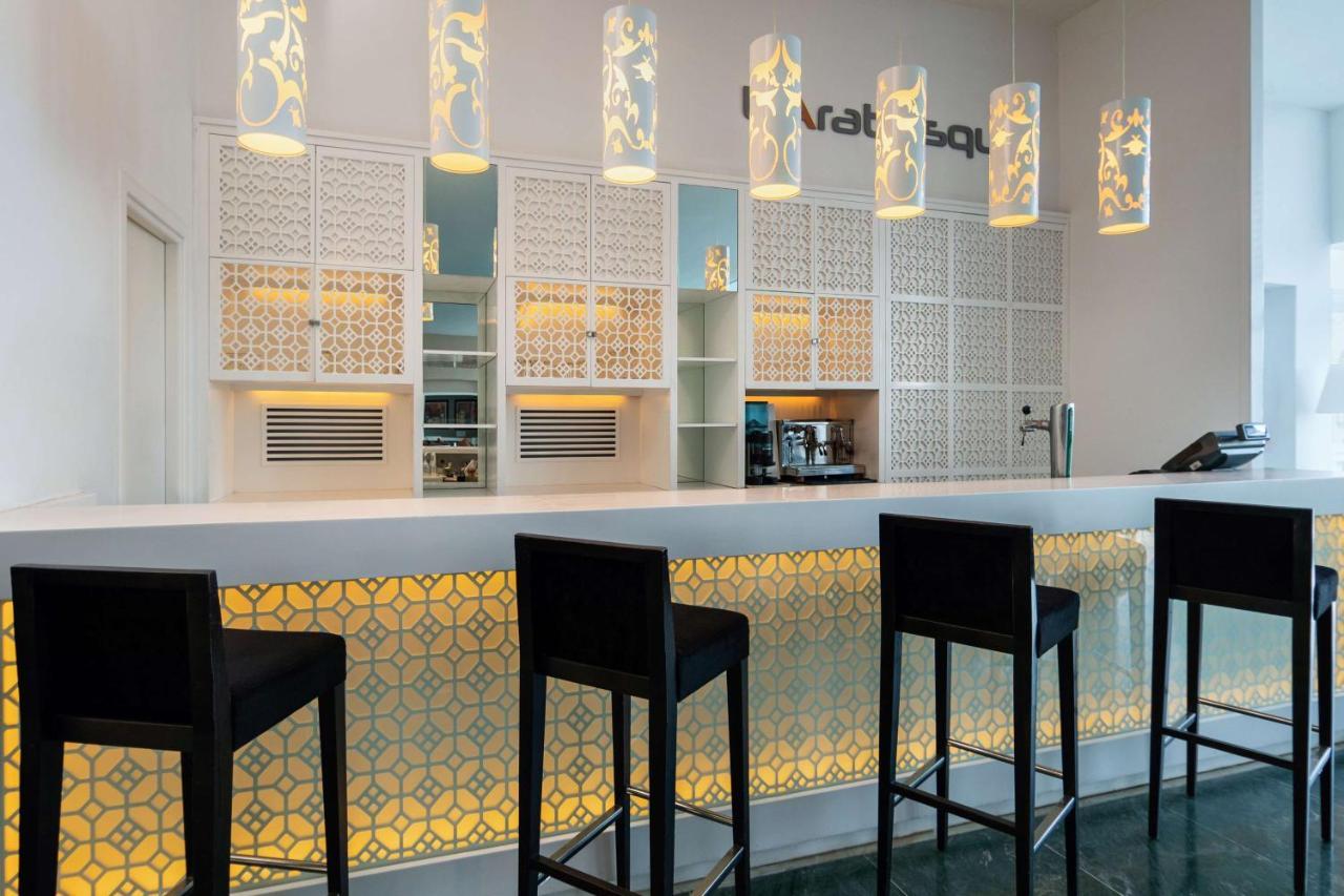 Radisson Blu Resort & Thalasso Hammamet Exteriér fotografie The bar at the lounge