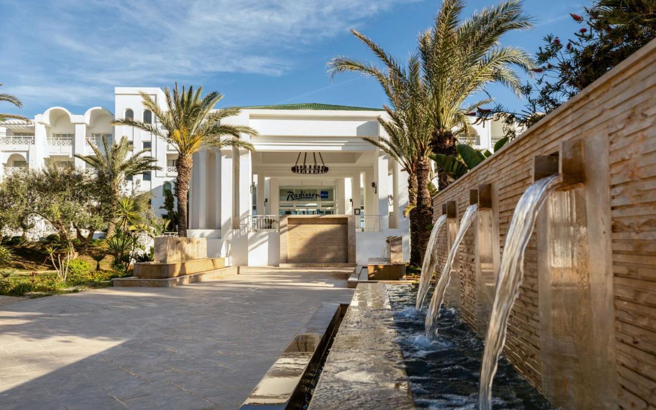 Radisson Blu Resort & Thalasso Hammamet Exteriér fotografie The resort's entrance
