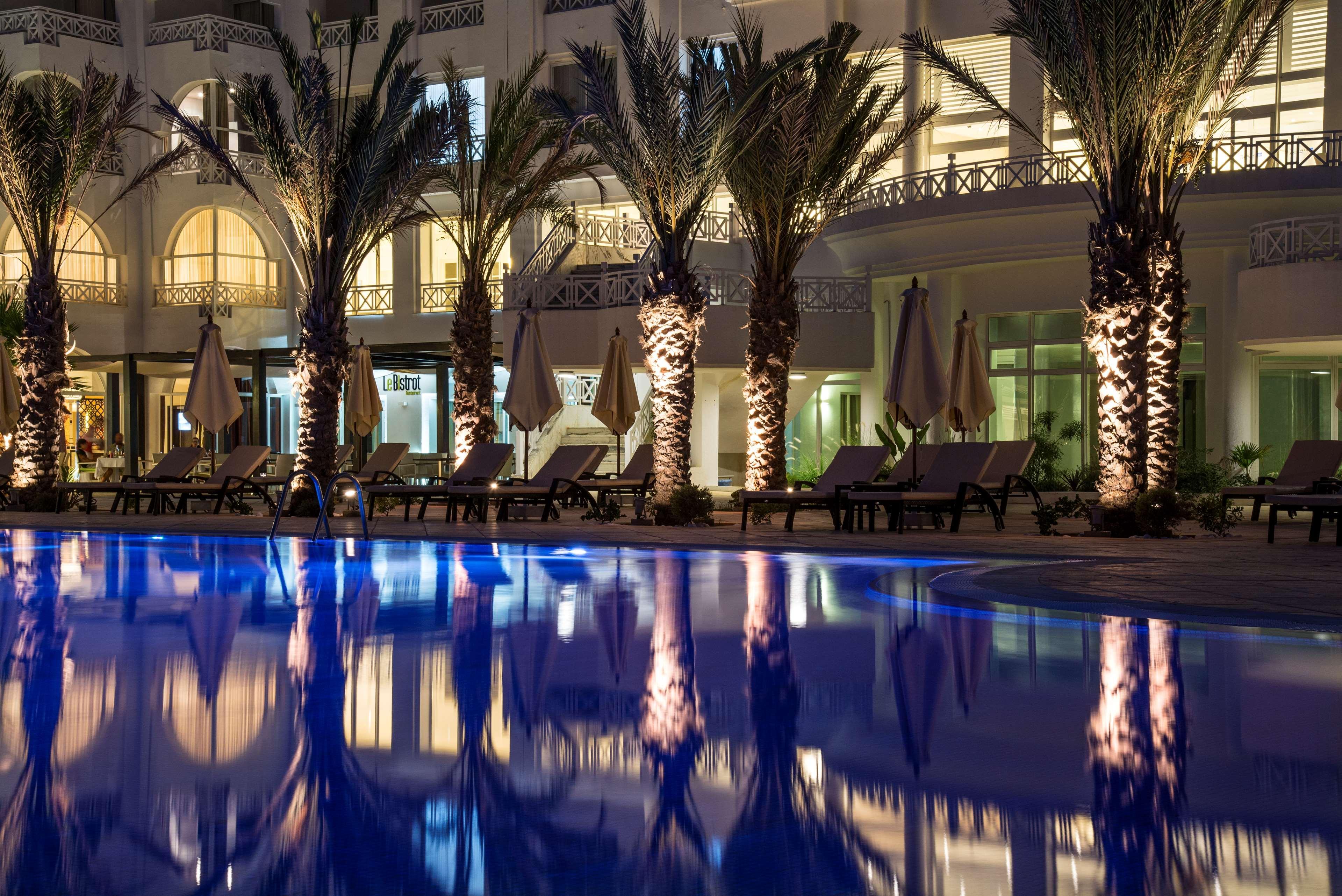 Radisson Blu Resort & Thalasso Hammamet Exteriér fotografie The Royal Mirage Hotel