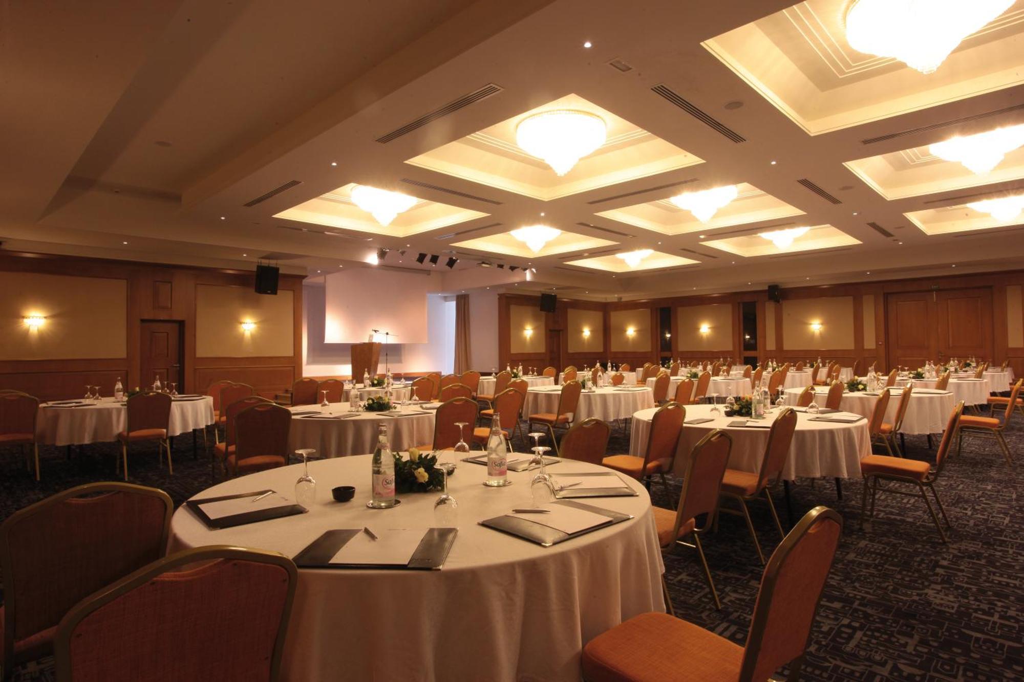 Radisson Blu Resort & Thalasso Hammamet Exteriér fotografie The ballroom at the hotel